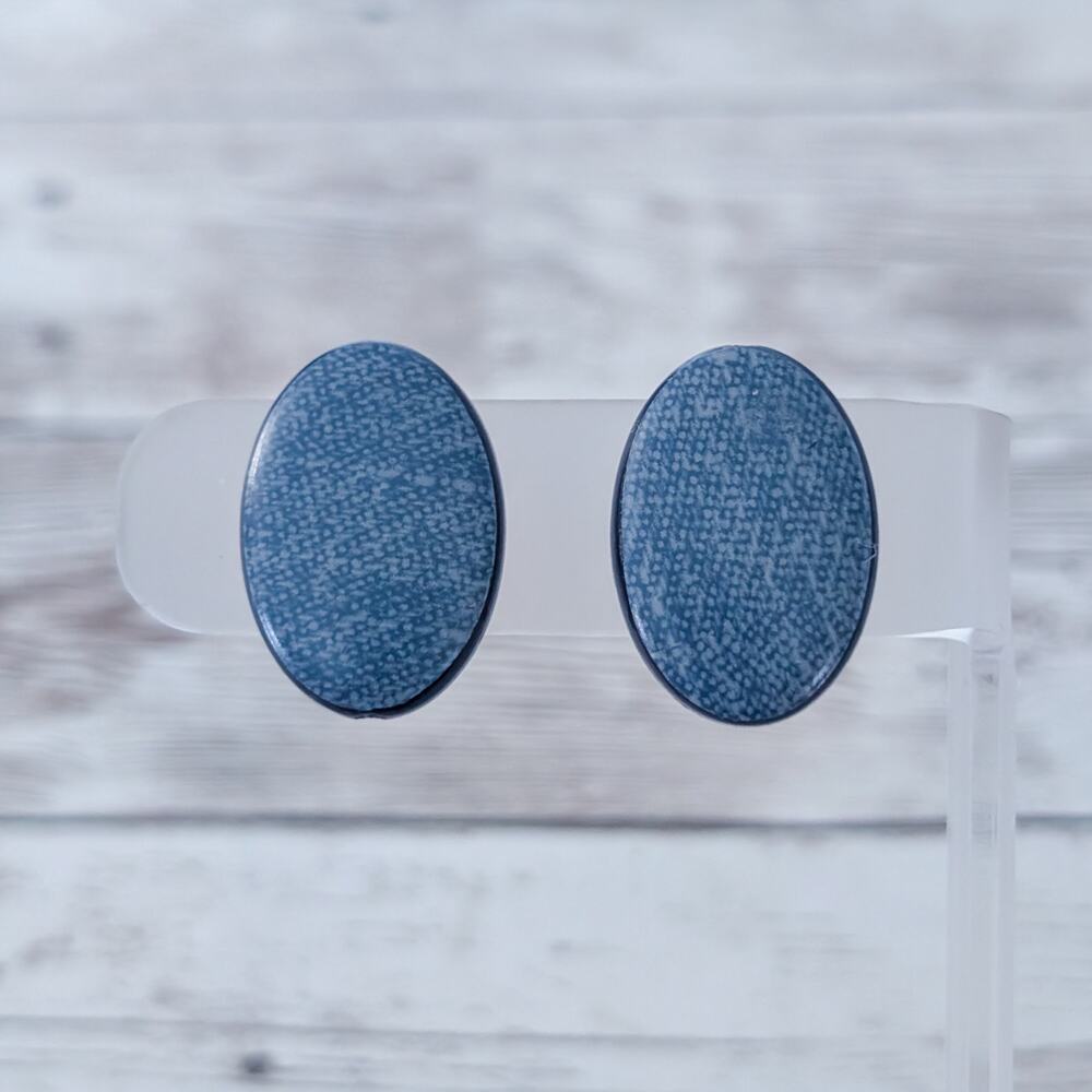Vintage Clip On Earrings Blue Patterned Oval